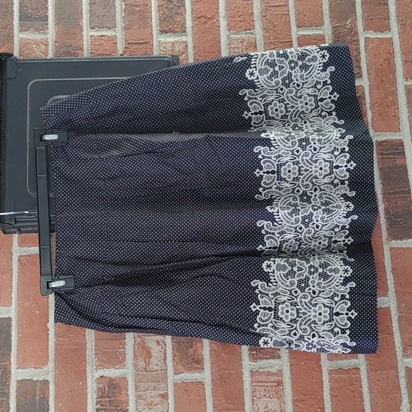 Loft Skirt Size 8P - Picture 2 of 7